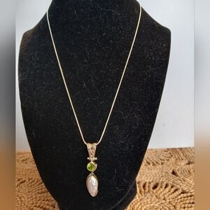 Vintage Mabe Pearl And Peridot 925 Silver Pendant Necklace